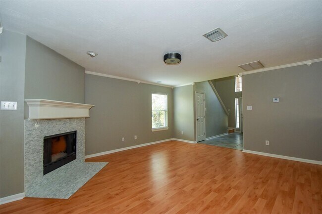 Foto del edificio - 26986 Crown Haven Dr