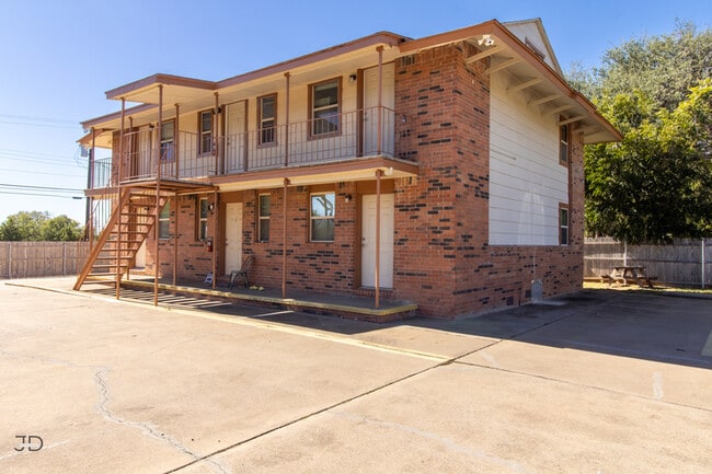 Foto del edificio - 1704 Fairfax Ave