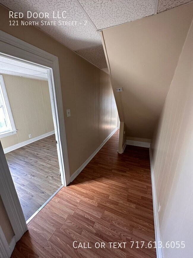 Foto del edificio - 121 N State St