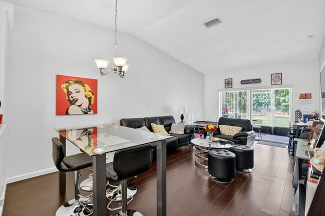 Building Photo - 18715 Candlewick Dr