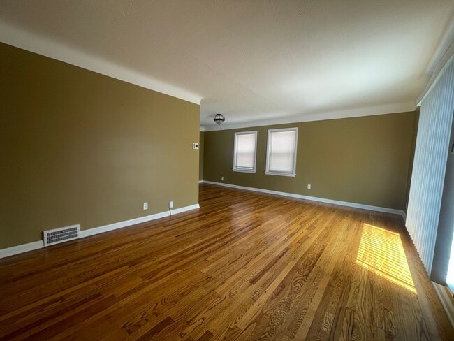 Foto del edificio - 4173 Hinsdale Rd