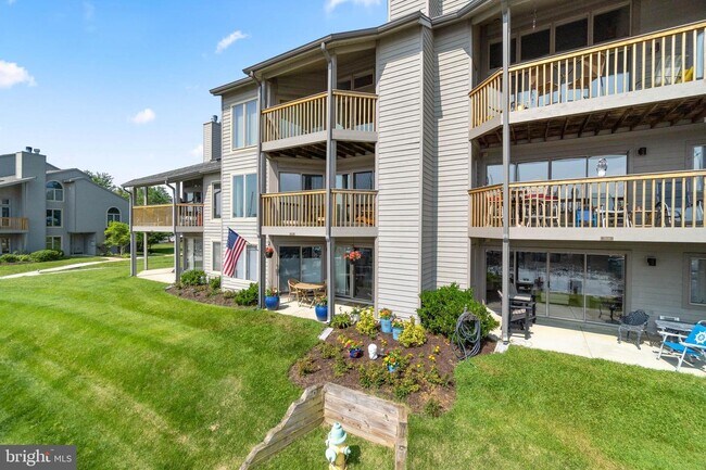 Foto del edificio - 7030 Channel Village Ct