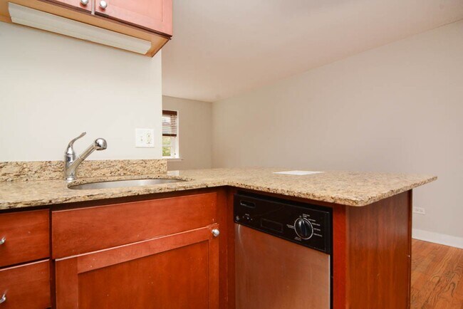 Foto del edificio - 628 W Wrightwood Ave