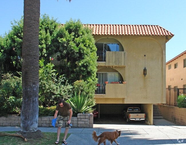 Building Photo - 10550 Rose Ave