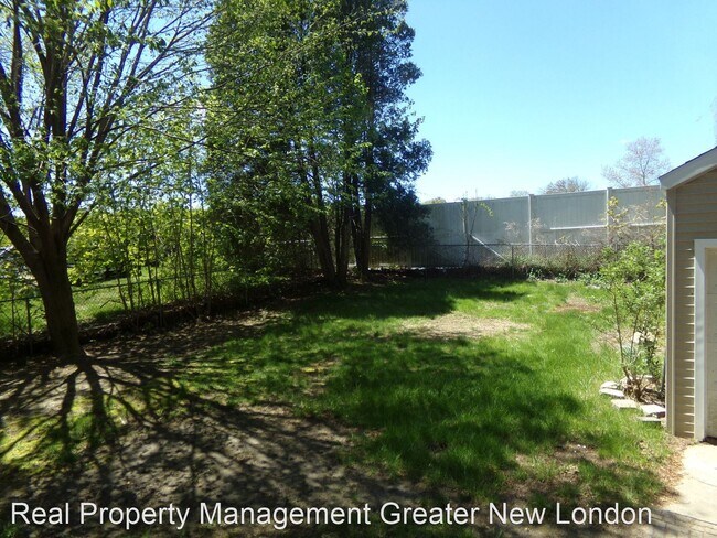 Foto del edificio - 4 br, 1.5 bath House - 60 Morgan St