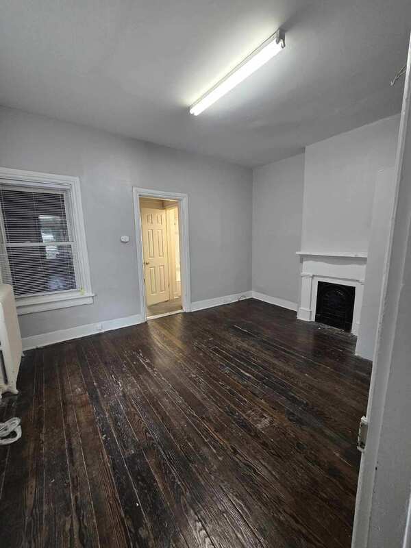 Foto del edificio - 709 Idlewood Ave