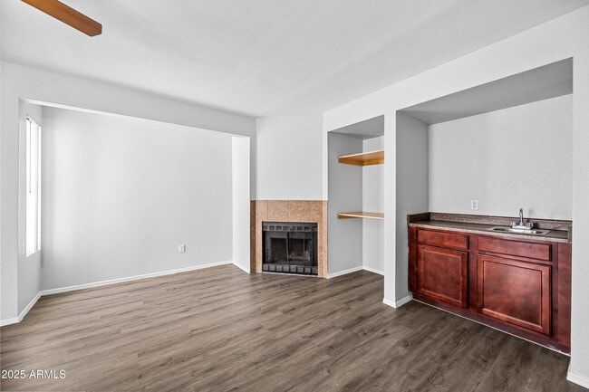 Foto del edificio - 1331 W Baseline Rd