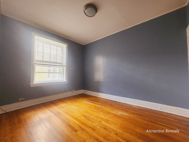 Foto del edificio - 1156 S Mason Ave