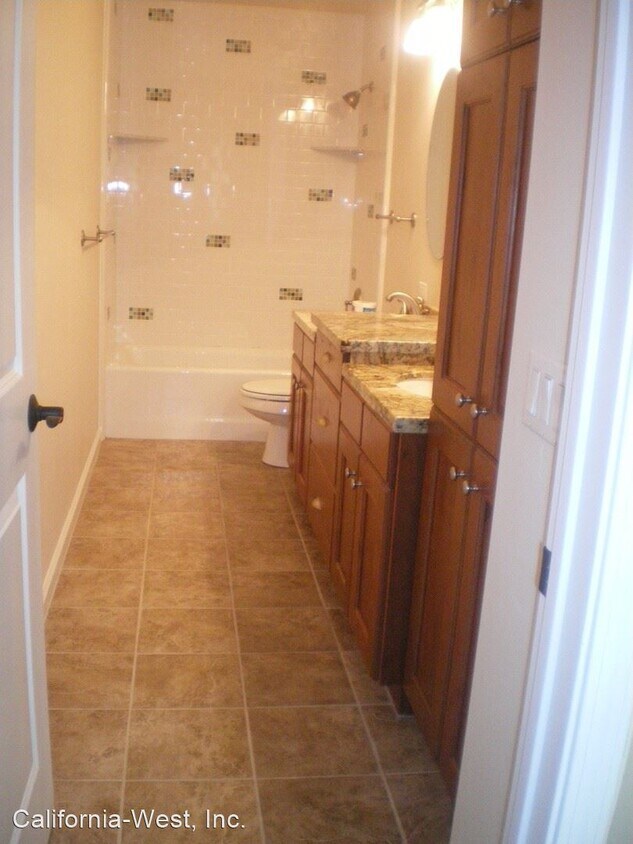 Building Photo - 3 br, 3 bath House - 405 Foothill Boulevar...