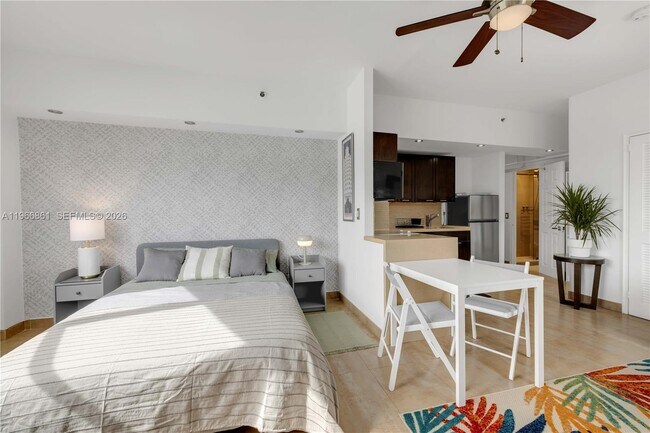 Foto del edificio - 255 W 24th St