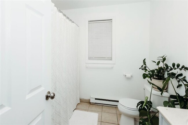 Foto del edificio - 5-45 Hilltop Ave