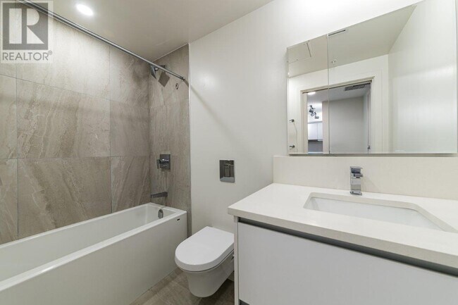 Photo du bâtiment - 180-180 E 2nd Ave