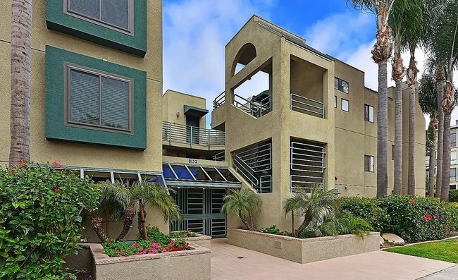 Foto del edificio - 8132 Camino del Sol