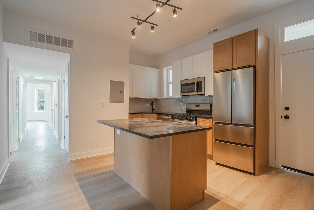 Foto principal - 1448 N Kedzie Ave