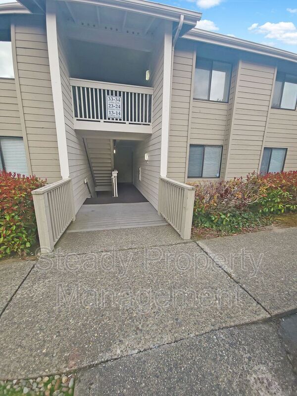 Building Photo - 1301 S Puget Dr
