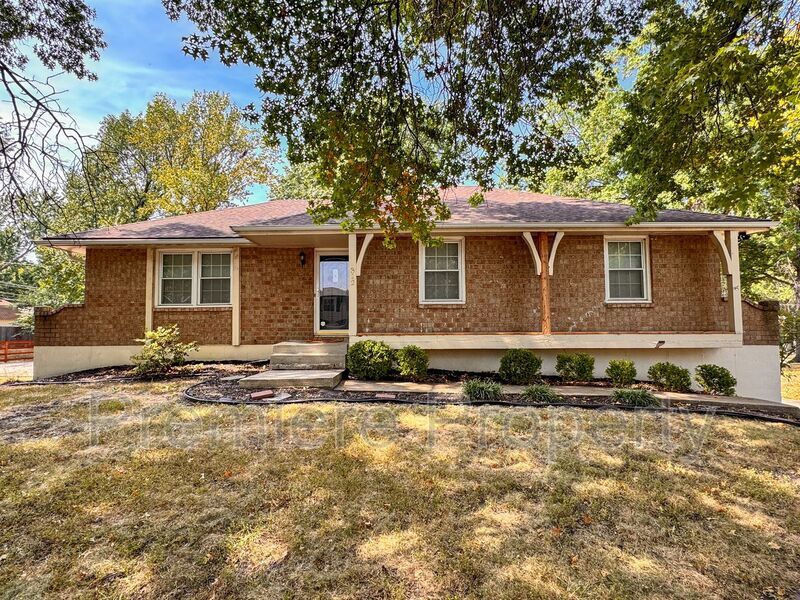 Foto principal - 312 NW Moore St