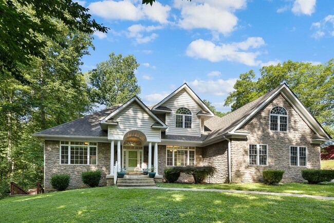 Foto del edificio - OPEN HOUSE SUNDAY - STUNNING RENOVATED HOM...