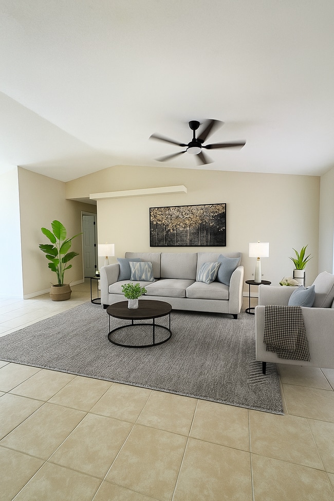 Building Photo - 3/2 LARGE corner lot in Polk County Poinciana