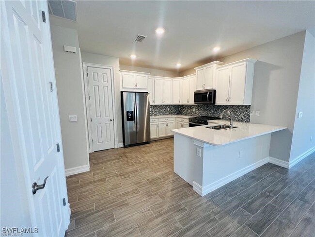 Building Photo - 1233 Enbrook Lp