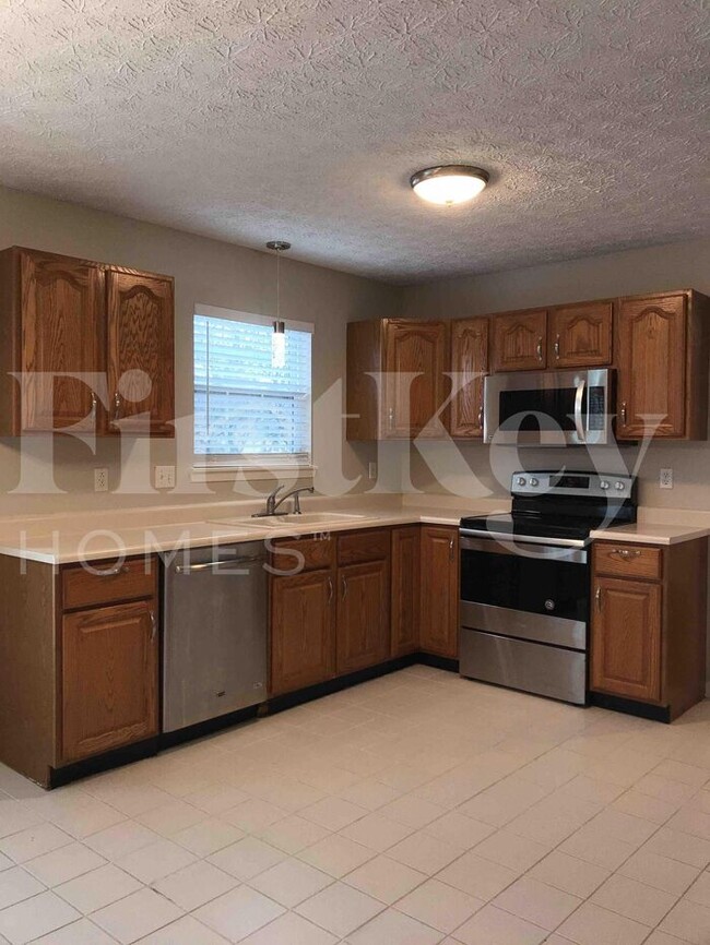 Building Photo - 1580 Winding Creek Trail