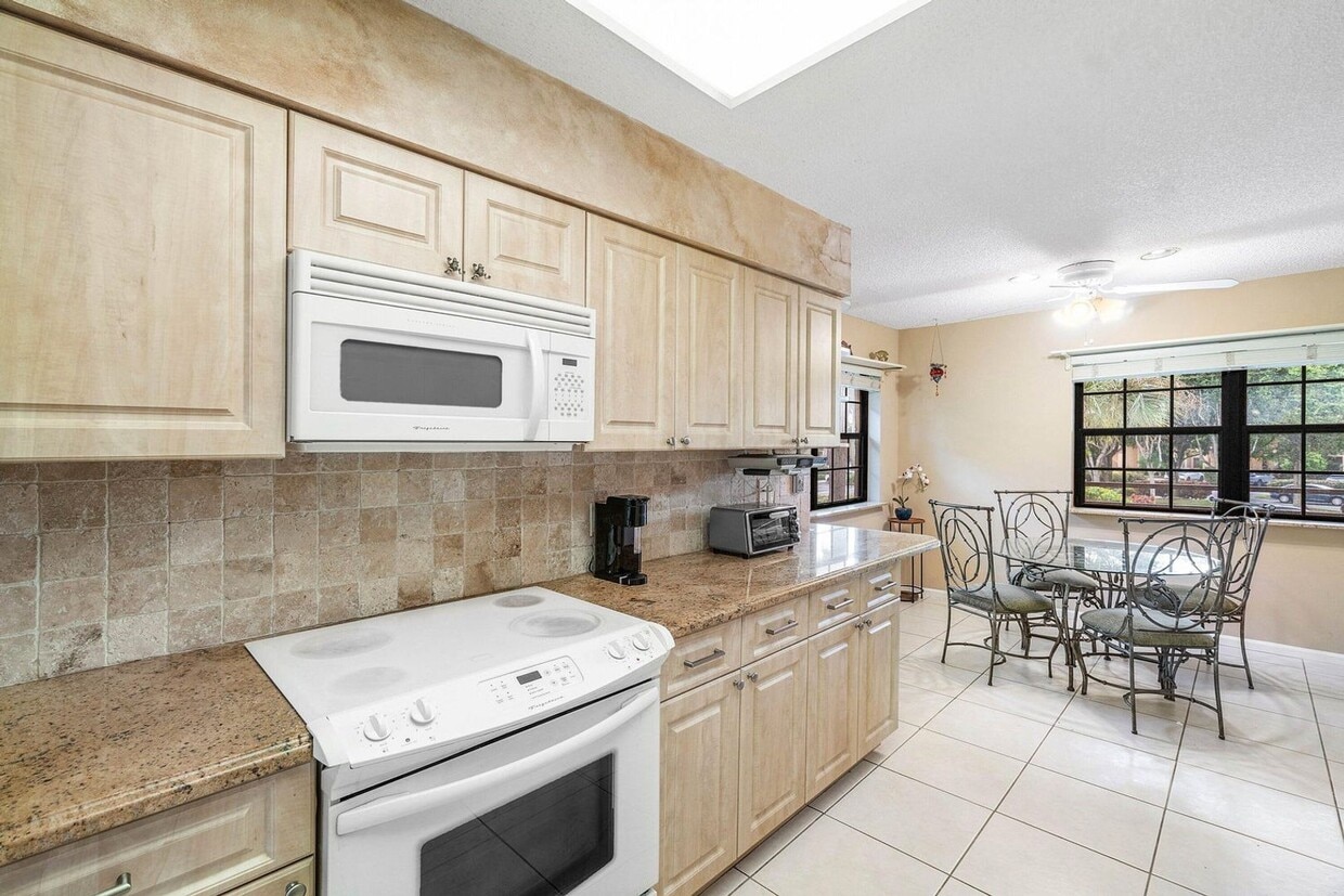 Foto principal - 6446 Aspen Glen Cir