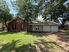Building Photo - 6556 Birch Hollow Dr