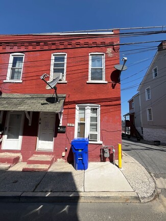 Building Photo - 919 Mechanic St