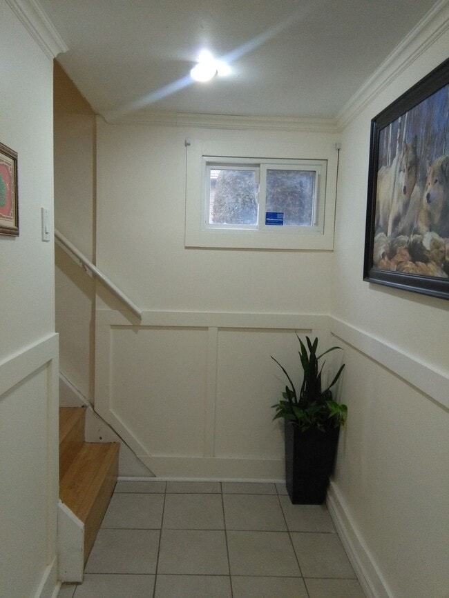 Building Photo - 53 Chillery Av