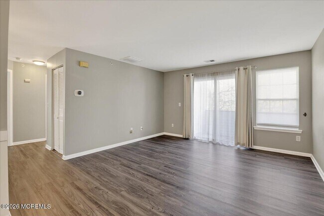 Foto del edificio - 33 Jockey Ln