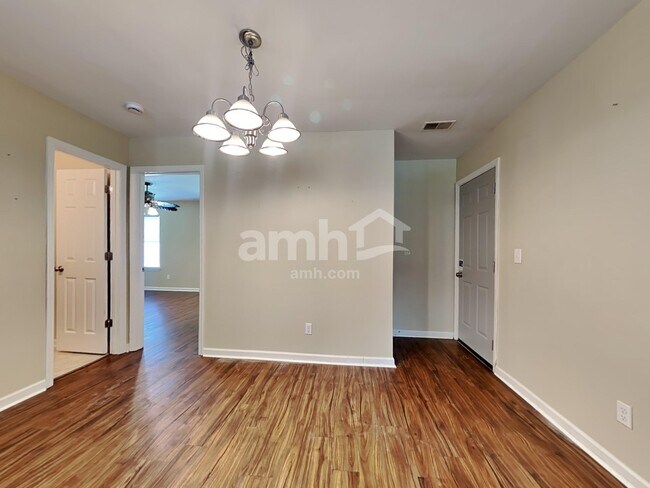 Foto del edificio - 4809 Wheatfield Dr
