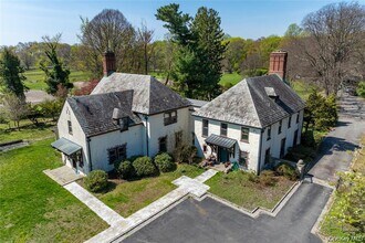 Building Photo - 203 Store Hill Rd