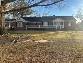 Building Photo - 5045 Double Branches Rd