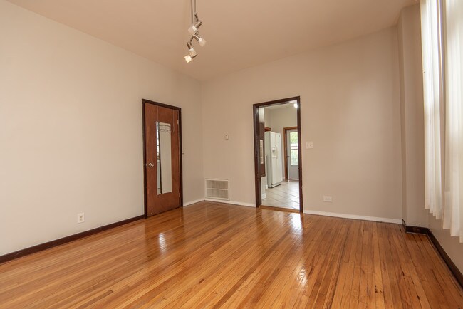 Foto del edificio - 2623 N Richmond St