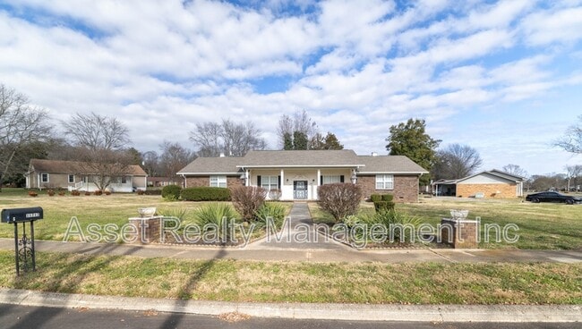 Building Photo - 11719 S Williamsburg Dr