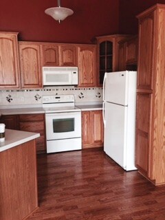 Foto principal - 6510 Old Spring St