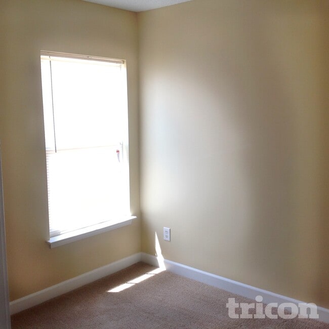 Foto del edificio - 917 Redford Ln