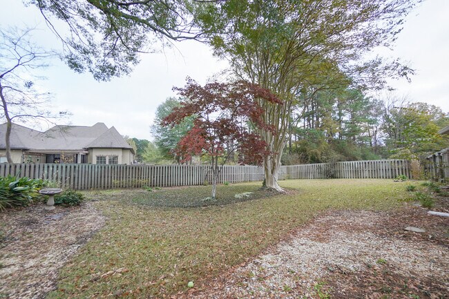 Foto del edificio - 325 Mockingbird Ln