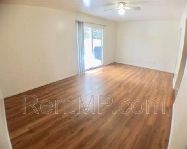 Foto del edificio - 1815 Edgewood Dr