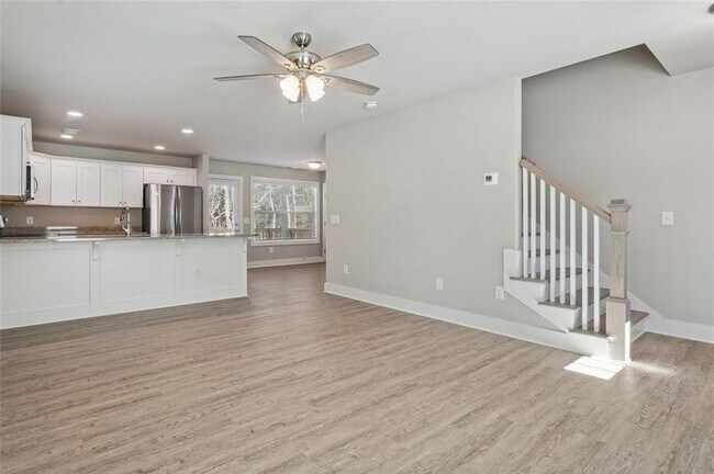 Building Photo - 5280 Chrysler Dr