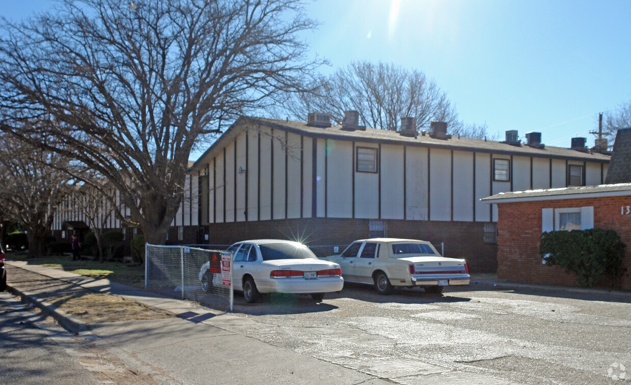 Foto del edificio - 1325-1337 65th Dr