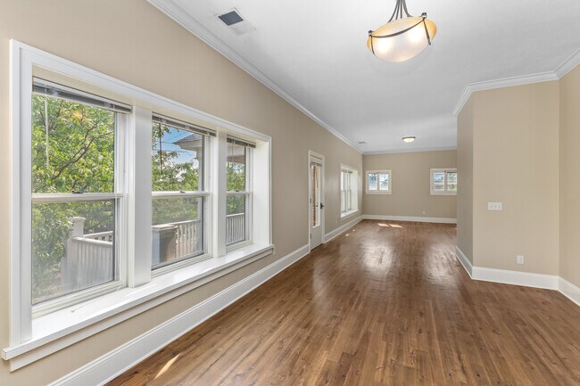 Foto del edificio - 835 Cherry St SE