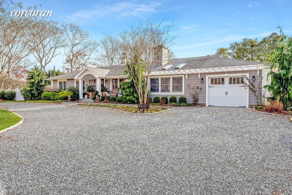 1 Evergreen Ln, East Quogue, NY 11942 House for Rent in East Quogue, NY