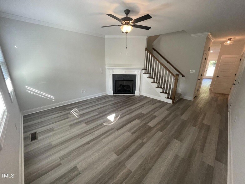 Foto principal - 208 W Sycamore St