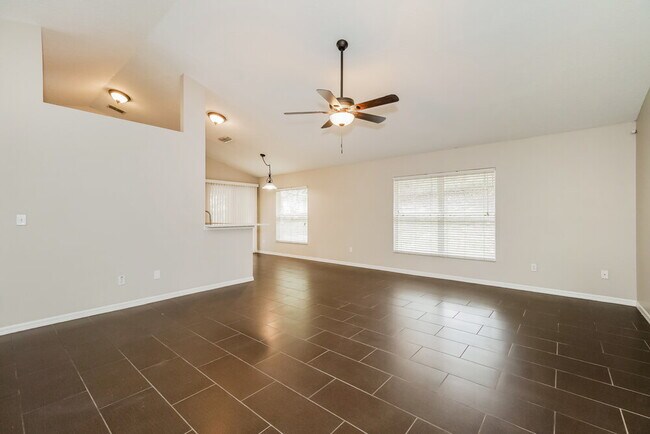 Foto del edificio - 605 Cherry Laurel St