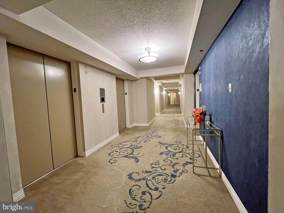 5809 Nicholson Ln Unit 1216, North Bethesda, MD 20852 Room for Rent in North Bethesda, MD