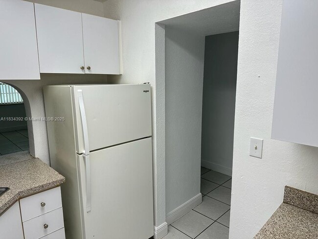 Building Photo - 17255 SW 95th Ave