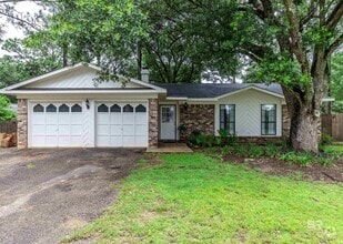 Building Photo - 100 Straford Ct