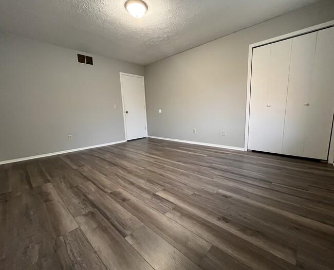 Building Photo - 1936 Highland Park Road