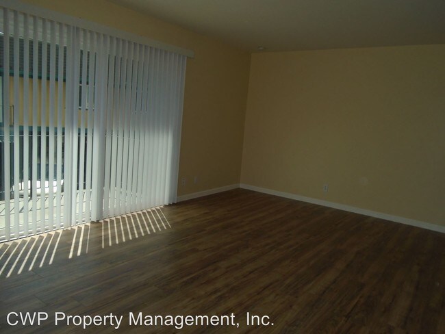 Foto del edificio - 4690-4692 Doane St