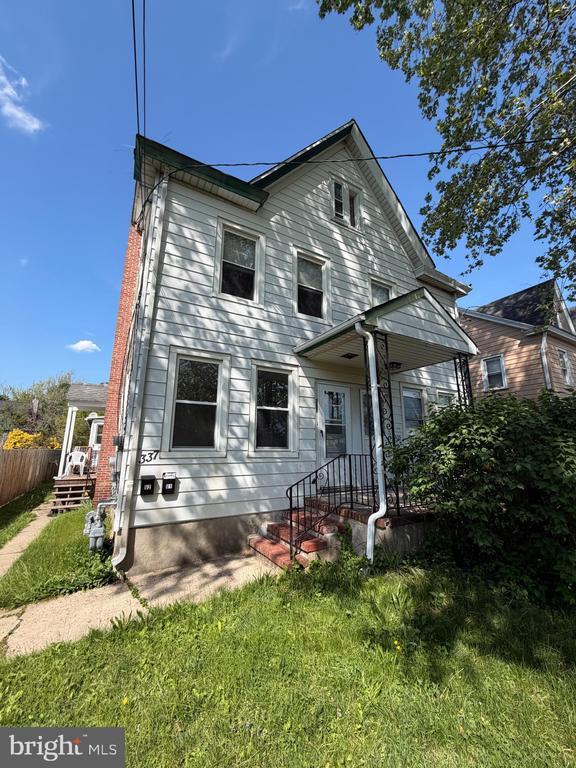 Building Photo - 337 W Front St